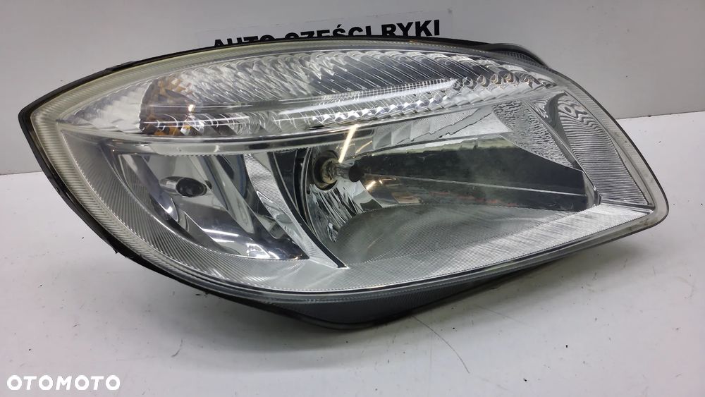 Skoda Fabia II Lampa Przód Lewa Prawa - 9