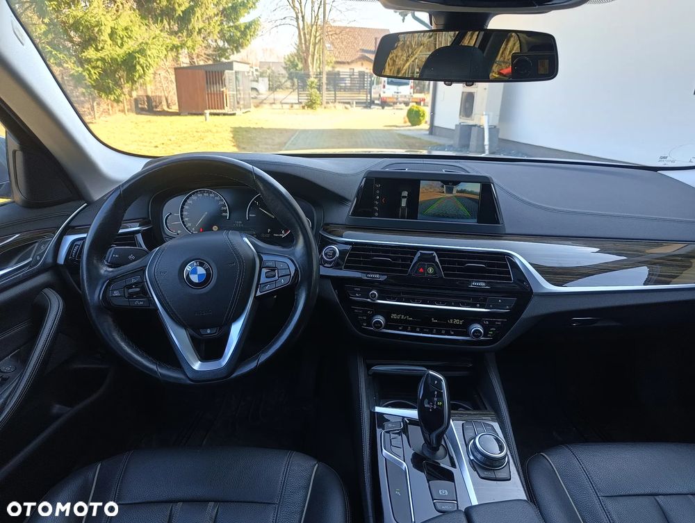 BMW Seria 5 525d Luxury Line sport - 15