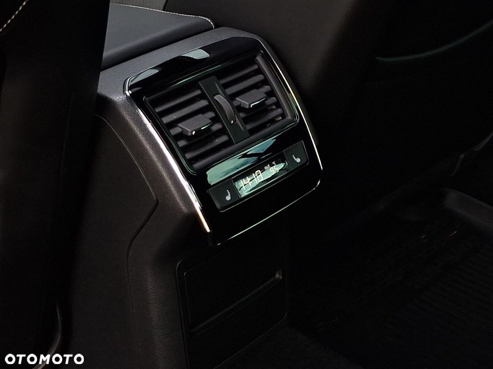 Skoda Superb 2.0 TDI SCR 4x4 Sportline DSG - 15