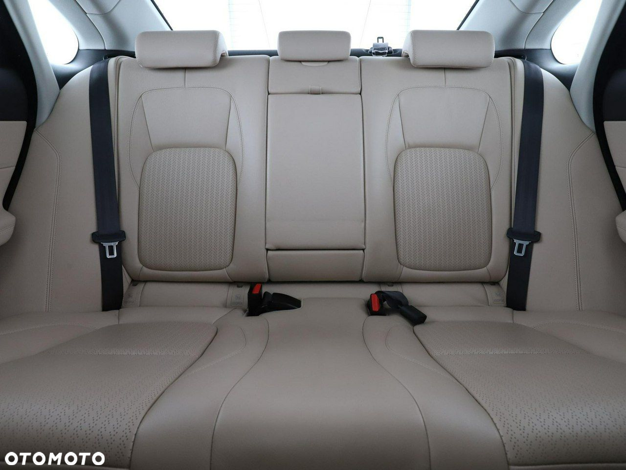 Jaguar XF 20d Portfolio - 18