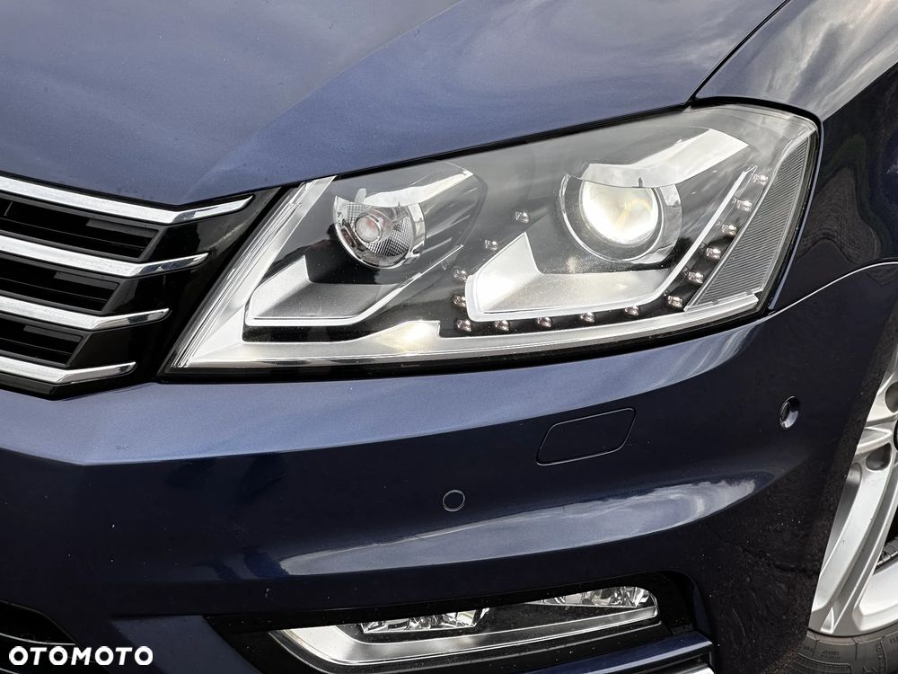 Volkswagen Passat 2.0 TDI Highline R-Style DSG - 33