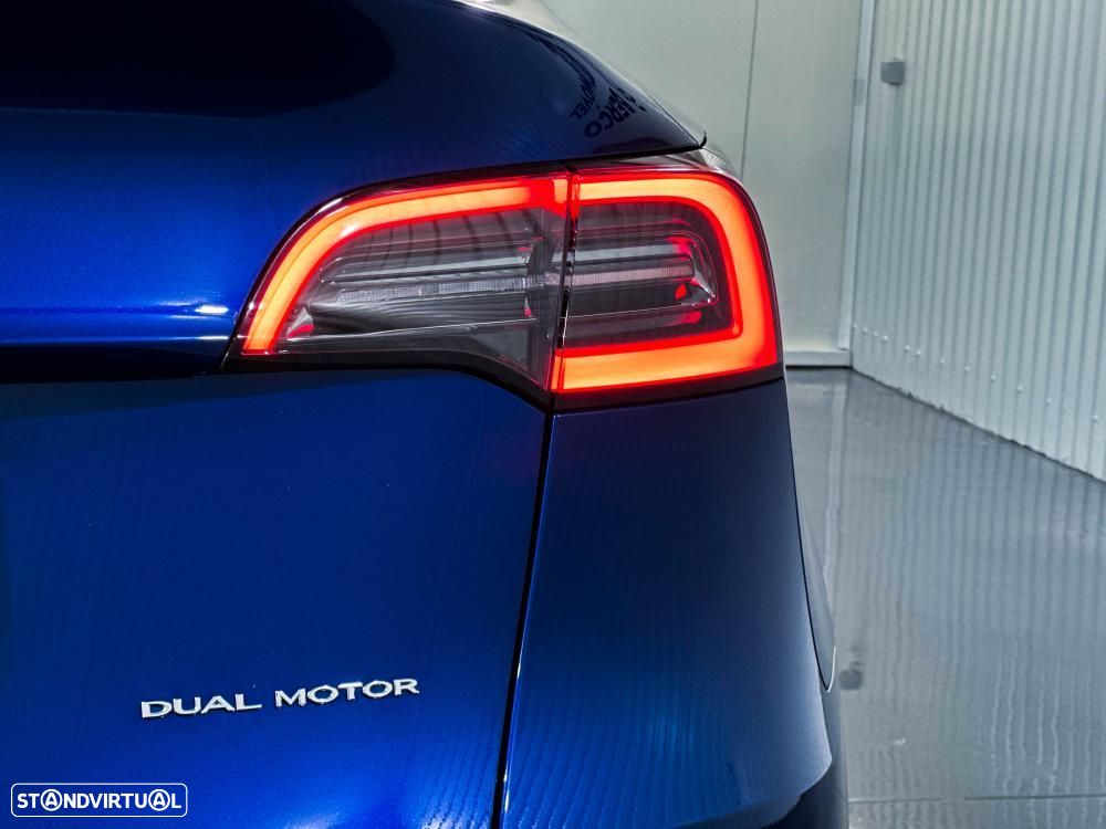 Tesla Model Y Long Range Dual Motor AWD - 34