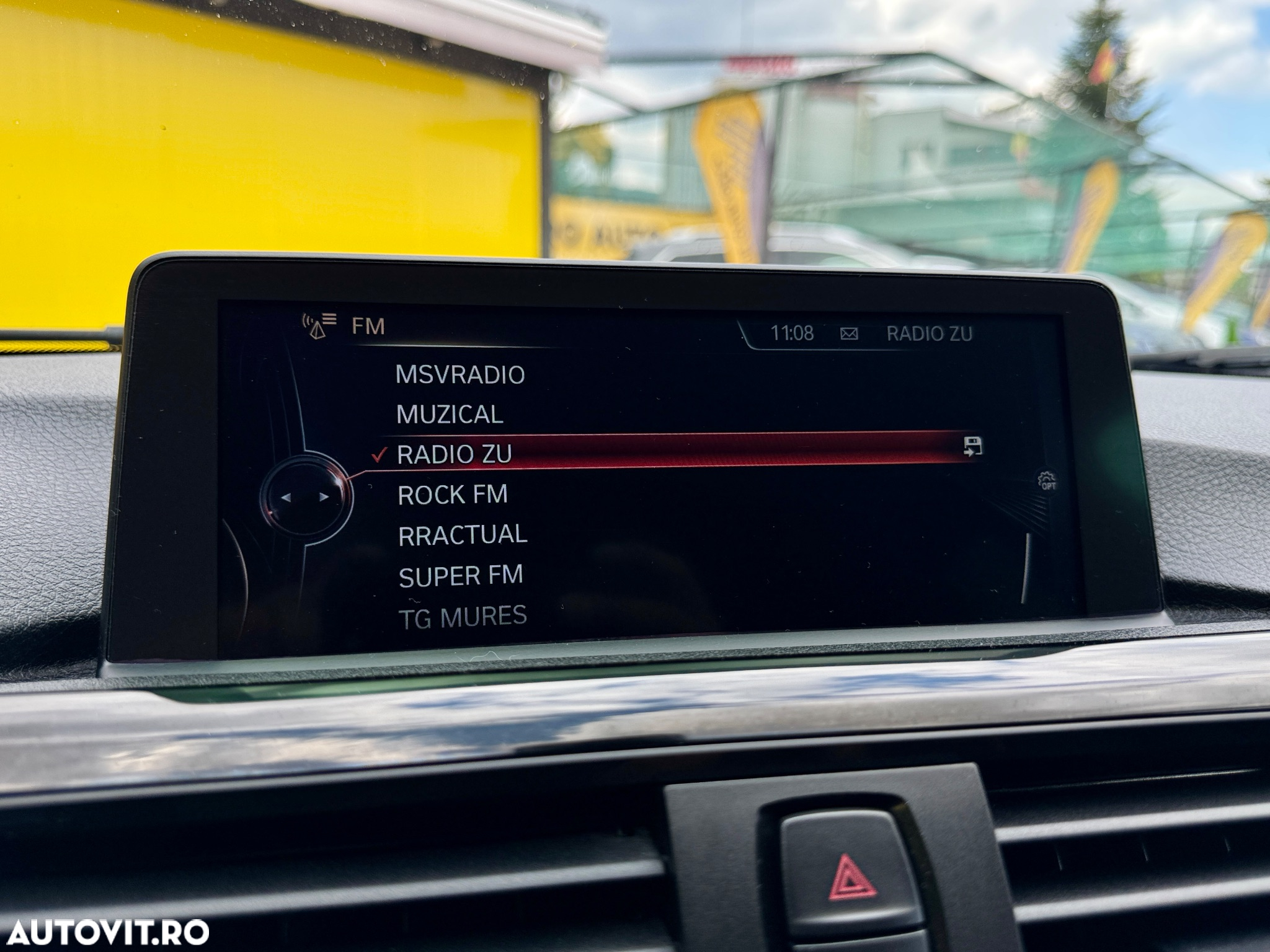 BMW Seria 3 318d - 23