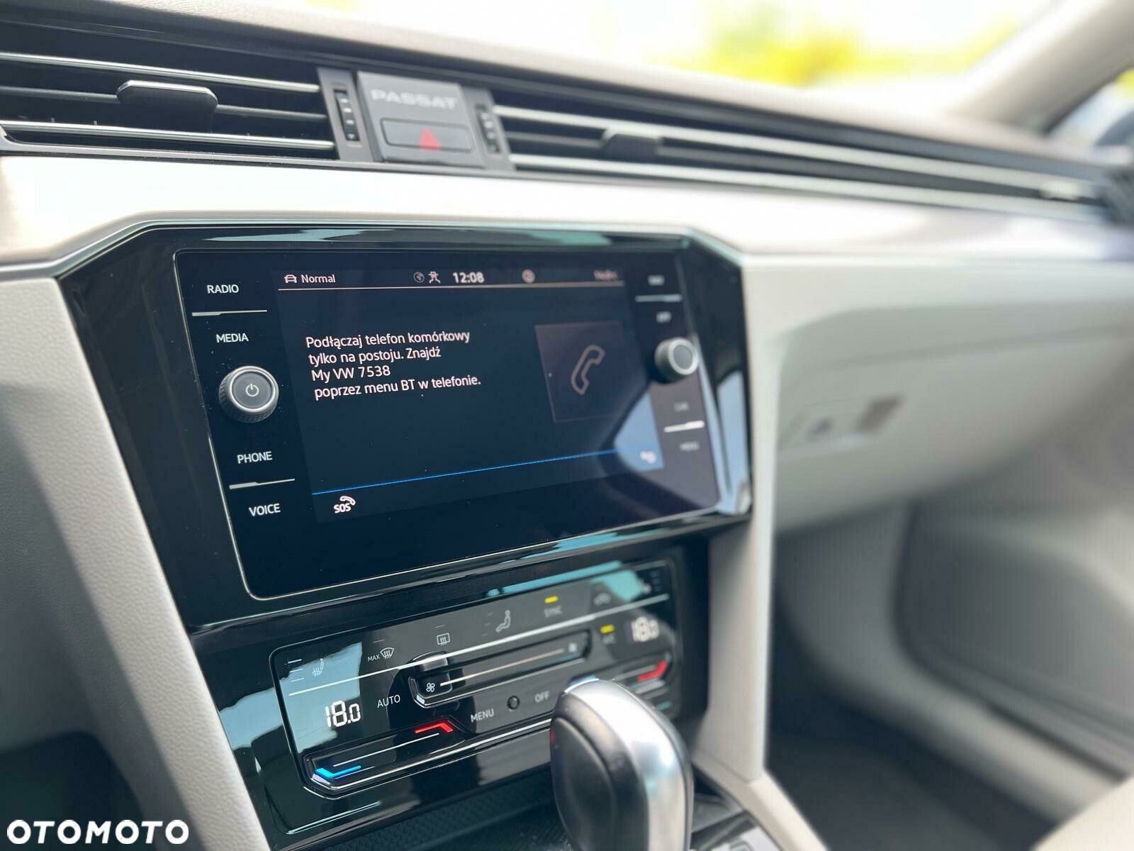 Volkswagen Passat 2.0 TSI Elegance DSG - 24