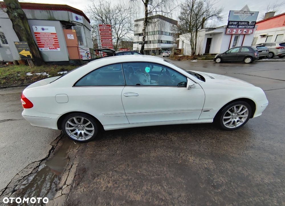 Mercedes-Benz CLK - 6