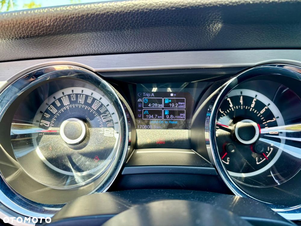 Ford Mustang 3.7 V6 Premium - 25