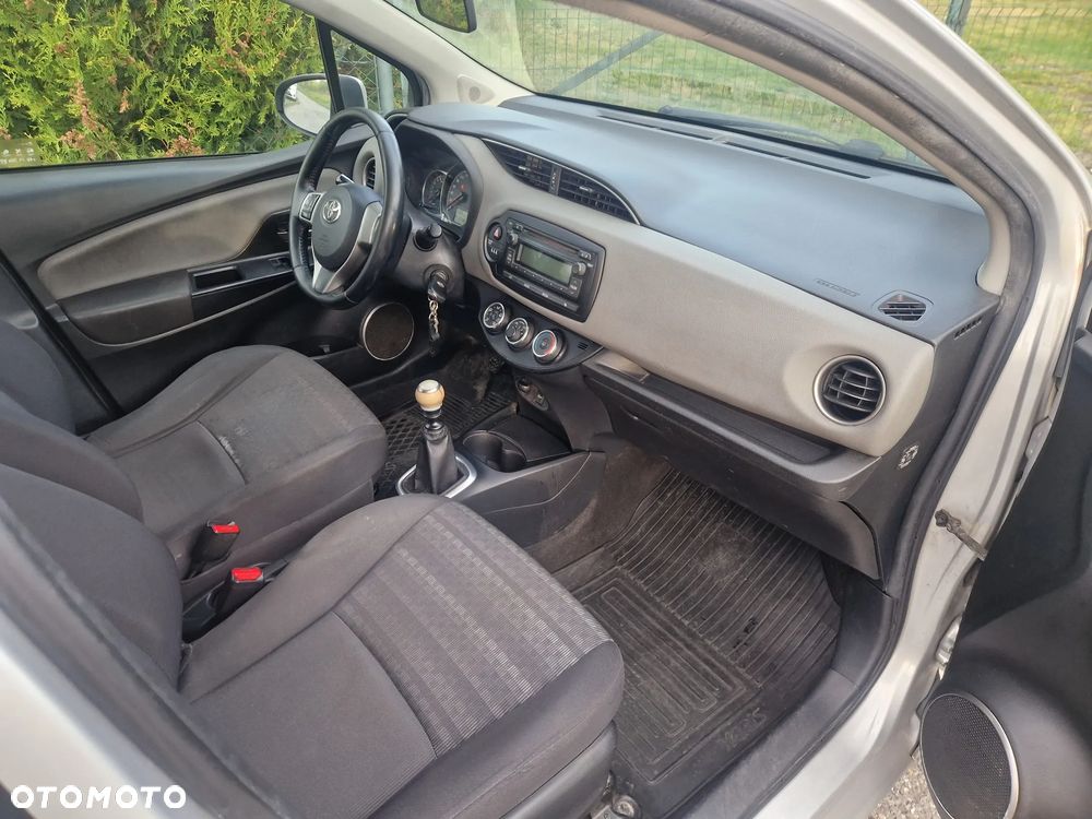 Toyota Yaris - 5