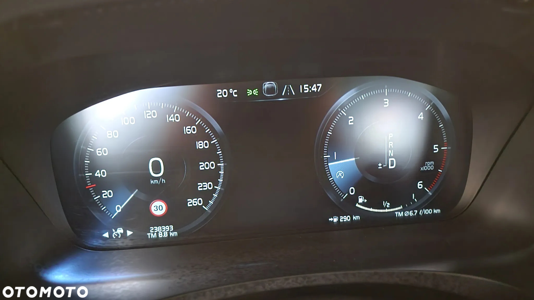 Volvo V90 D4 Momentum - 14