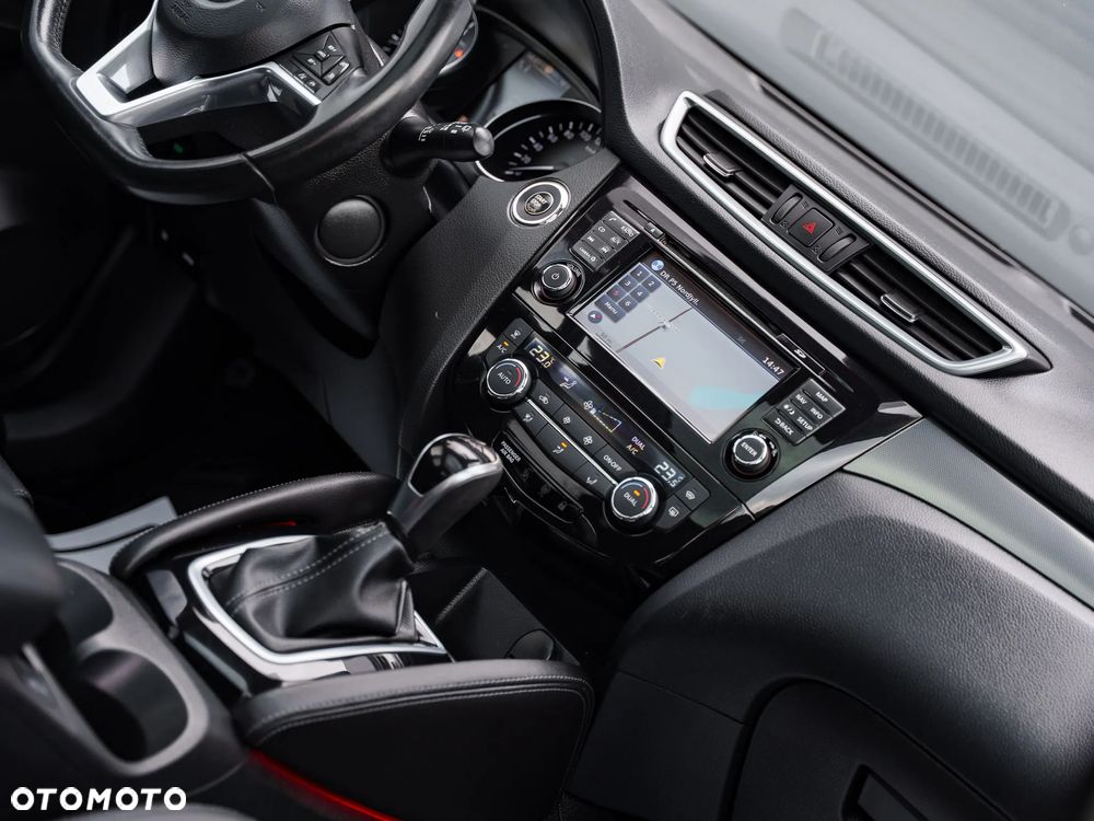 Nissan Qashqai 1.2 DIG-T N-Connecta Xtronic - 19