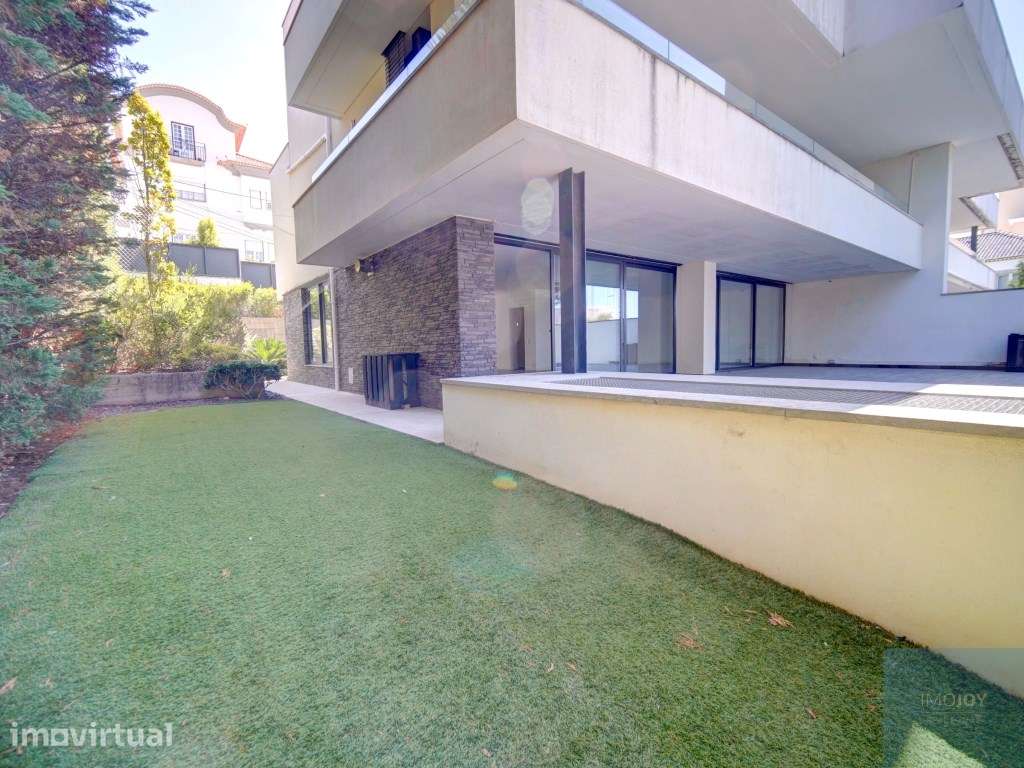 Apartamento T3+1 Duplex com Piscina no Estoril com vista mar - Grande imagem: 2/38
