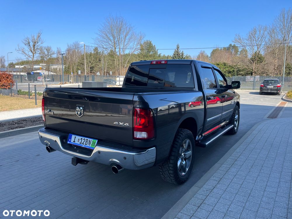 Dodge RAM - 8