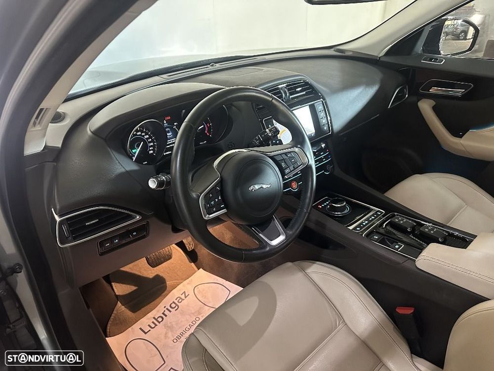 Jaguar F-Pace 2.0 i4D Prestige Aut. - 11
