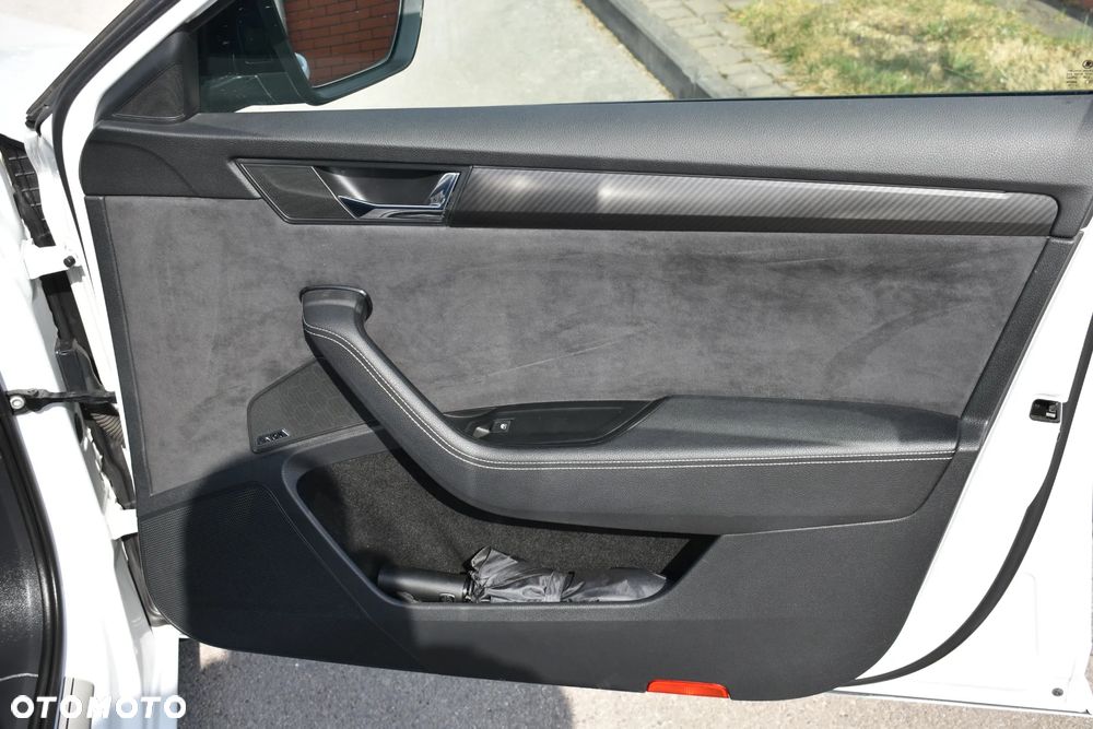 Skoda Superb 2.0 TDI SCR 4x4 Sportline DSG - 37
