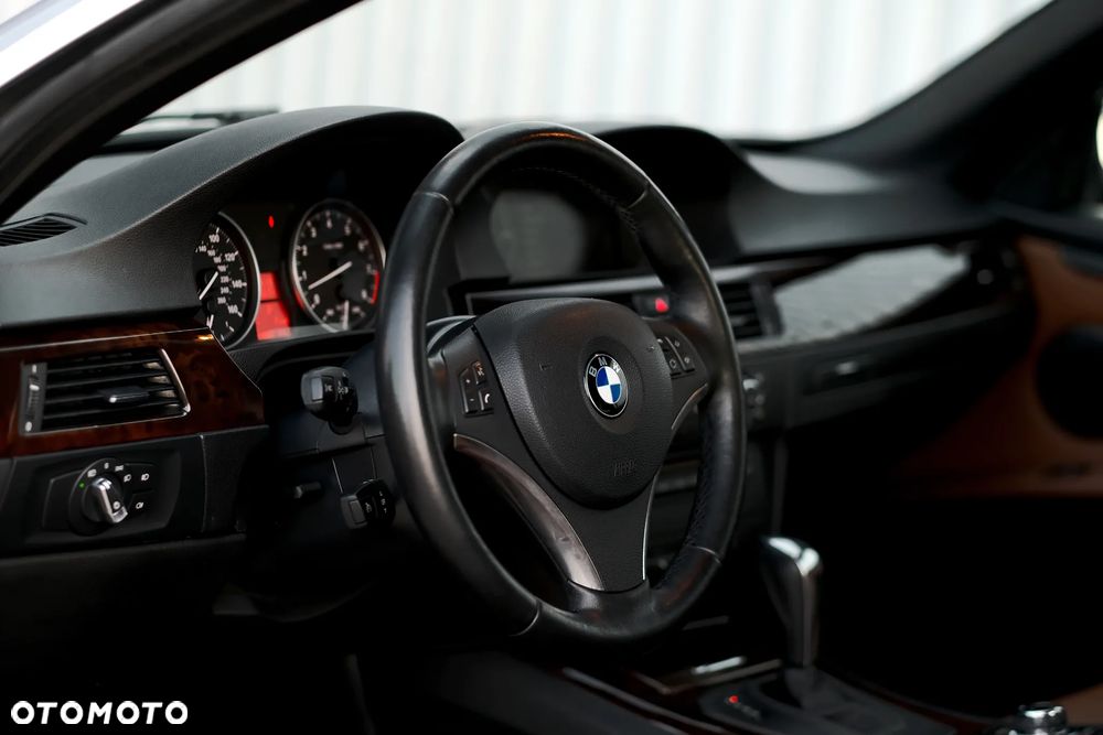 BMW Seria 3 - 26