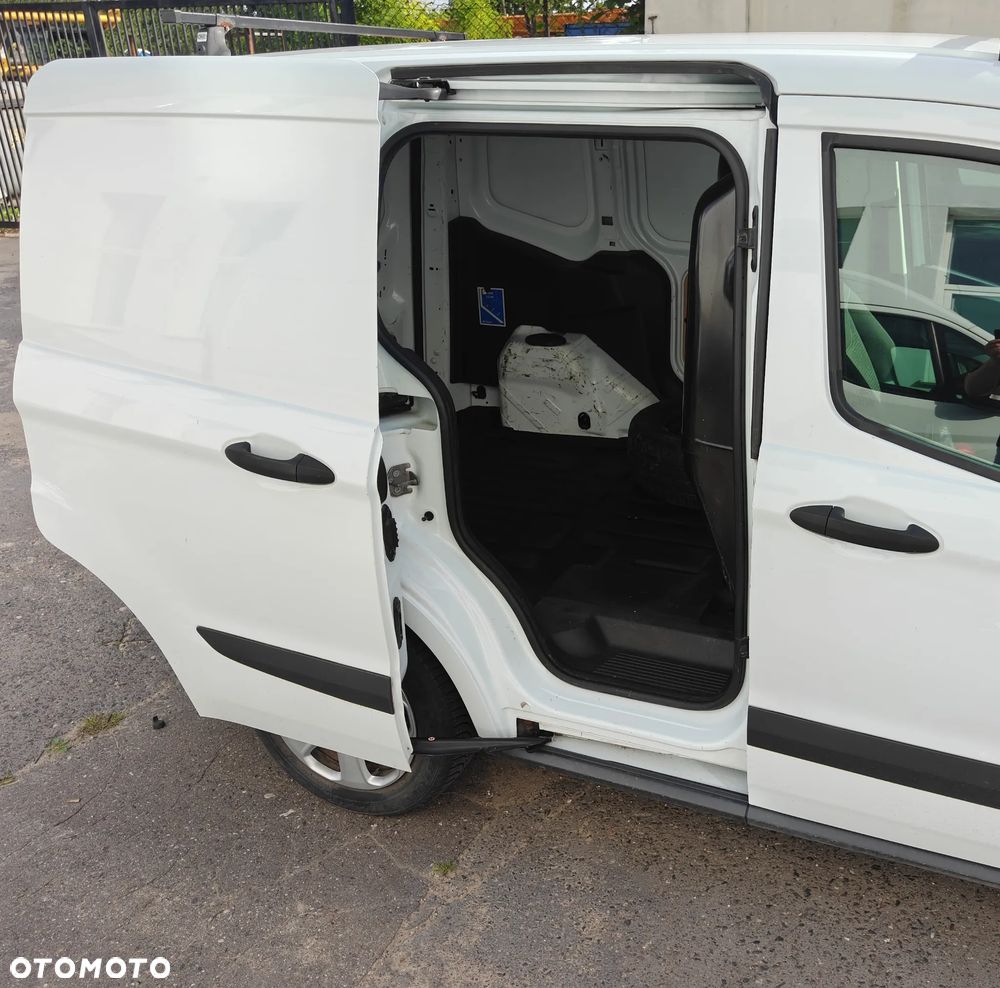 Ford Transit Courier - 5