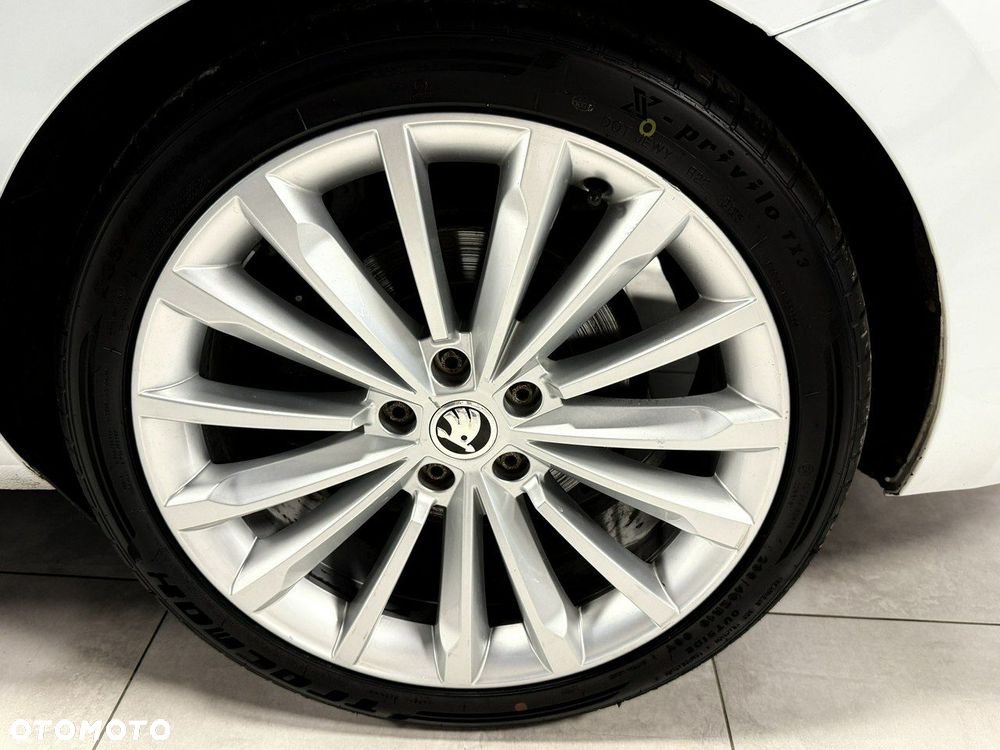 Skoda Superb 2.0 TDI DSG Sportline - 12