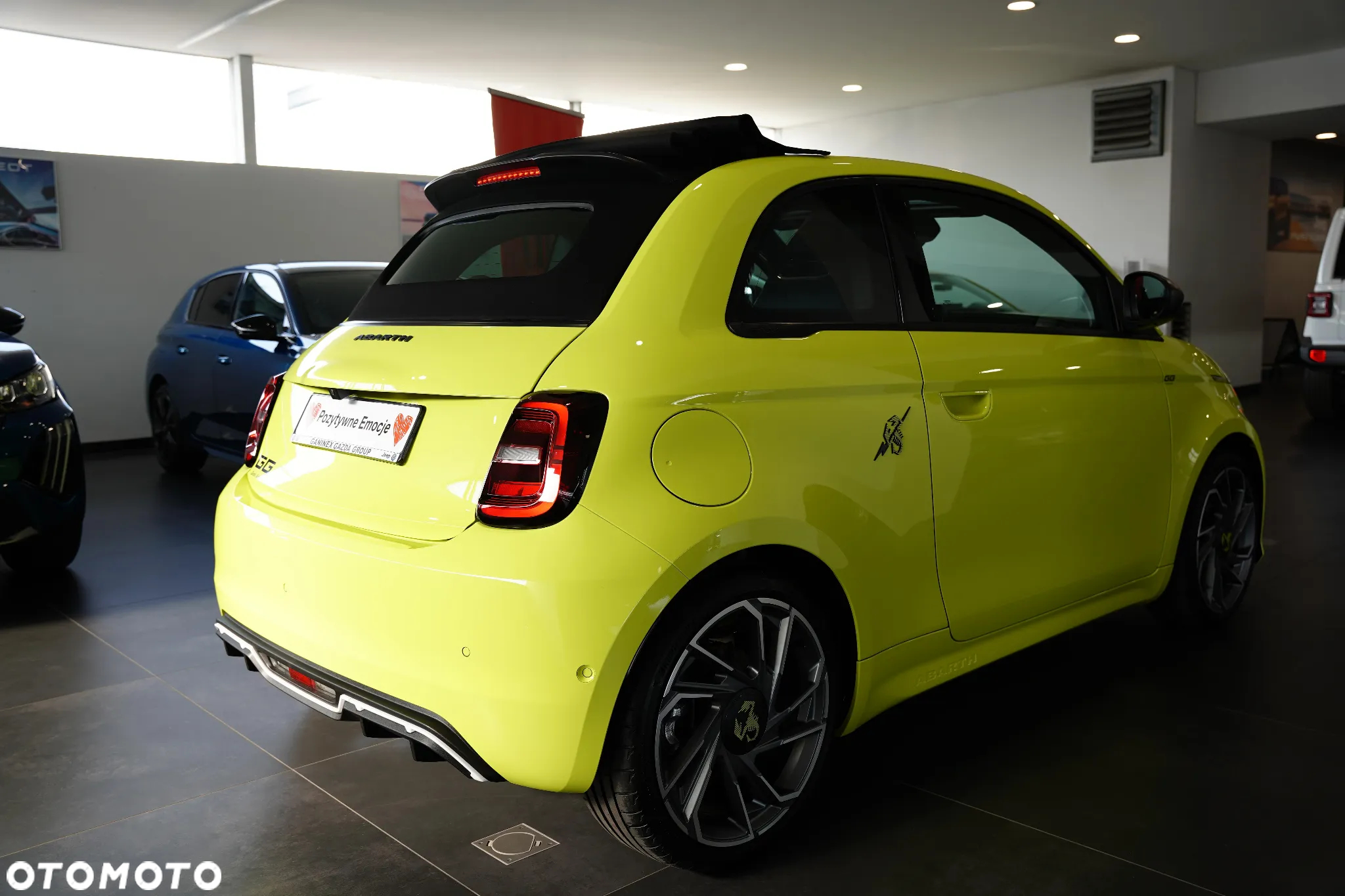Abarth 500e - 5