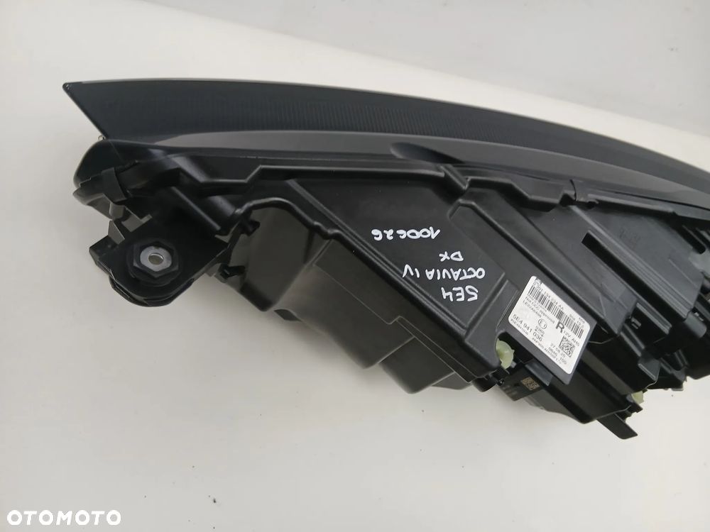 Reflektor przód przedni prawy lampa FULL LED Skoda Octavia IV LIFT FL - 8