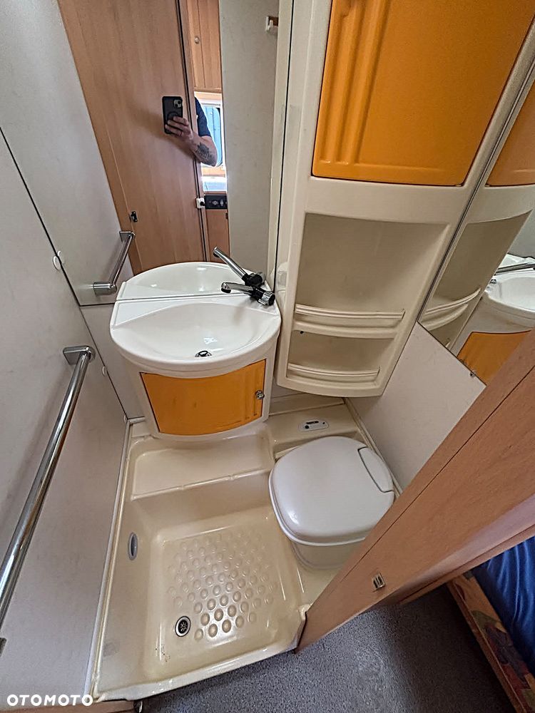 Dethleffs Camper 430 - 4