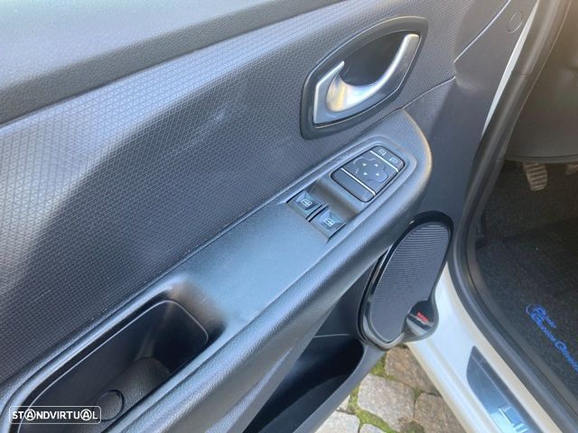 Renault Clio dCi 90 Limited - 23