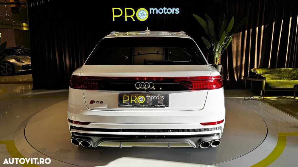 Audi SQ8 - 9