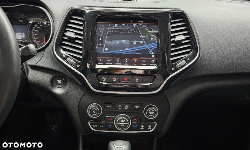 Jeep Cherokee - 21