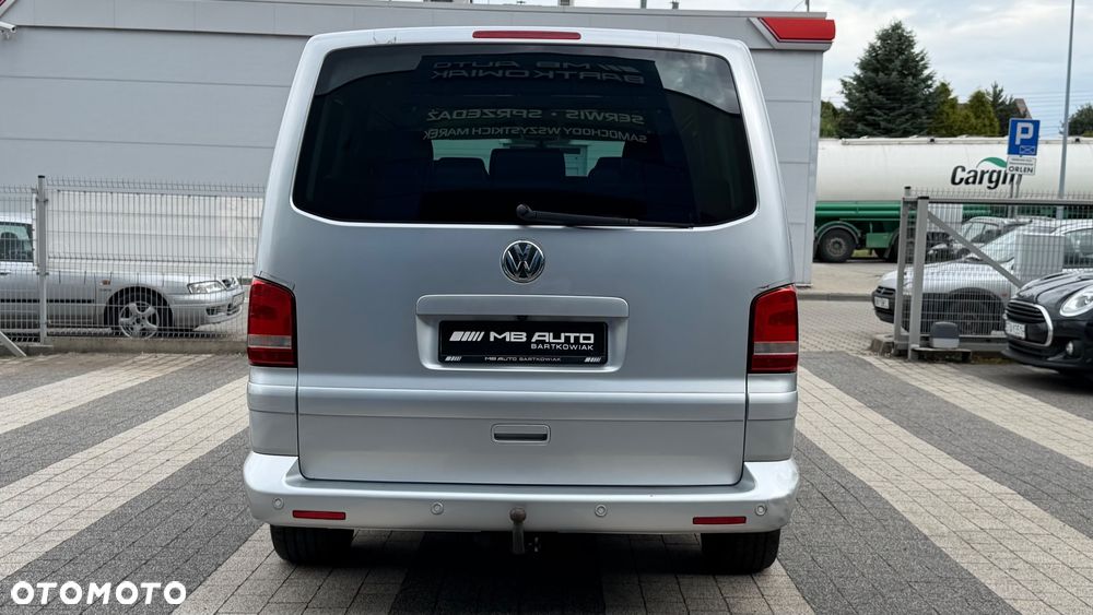Volkswagen Caravelle - 2