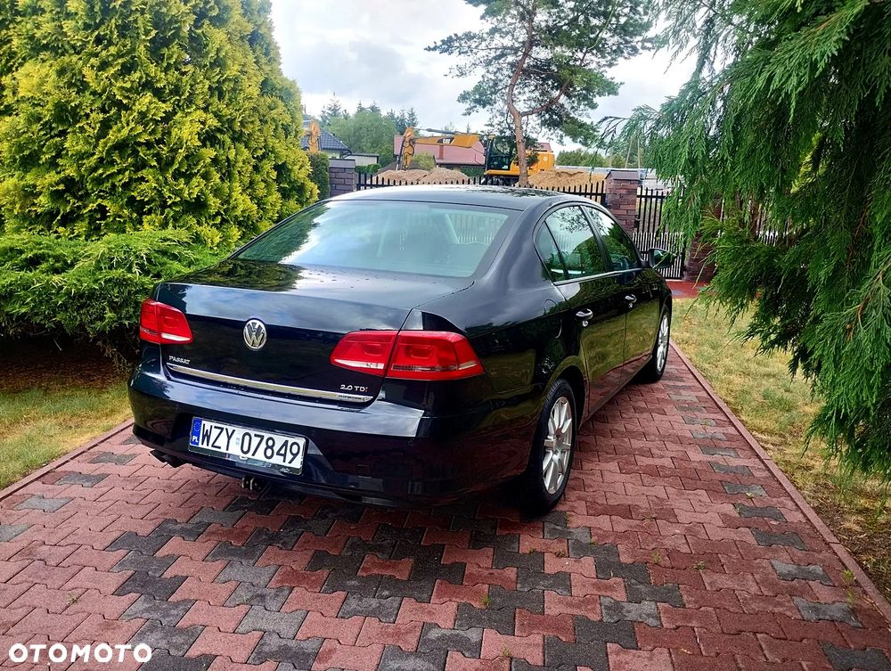 Volkswagen Passat - 16