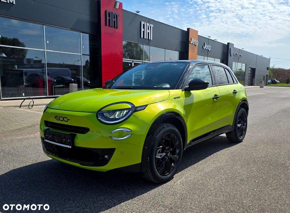Fiat 600 1.2 Turbo Sport eDCT - 1