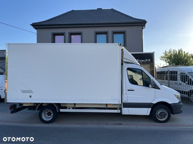 Mercedes-Benz SPRINTER 519