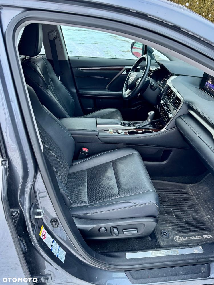 Lexus RX - 19