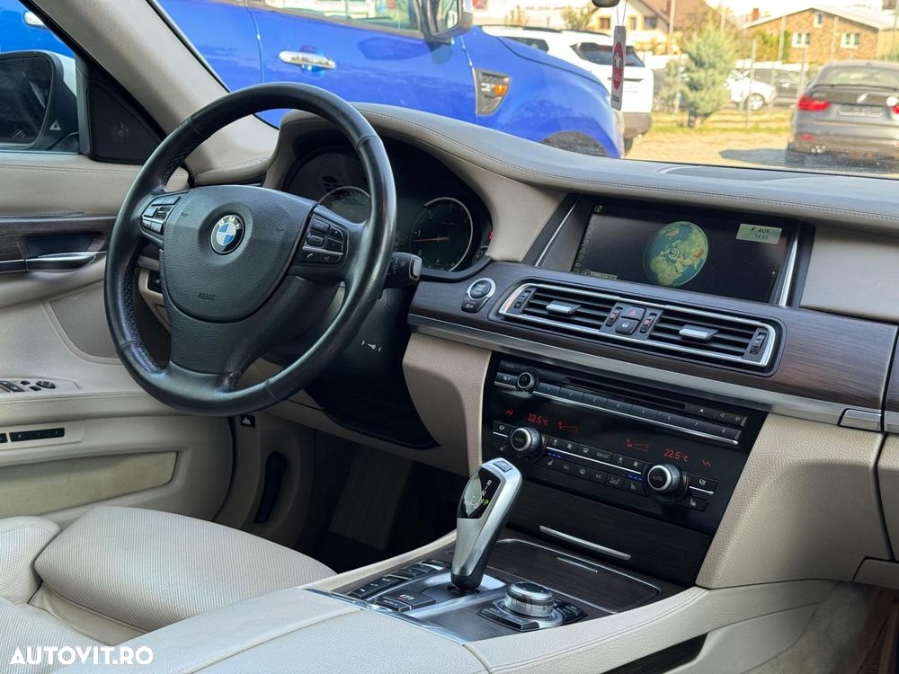 BMW Seria 7 740d xDrive - 7