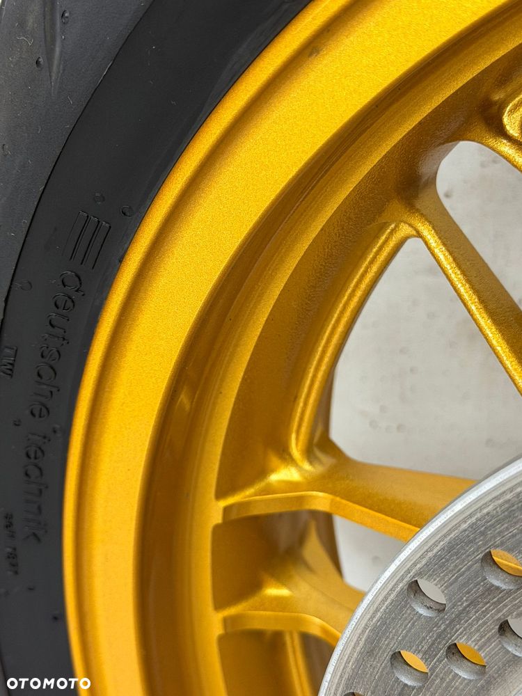 Kawasaki Z 900 RS - 37