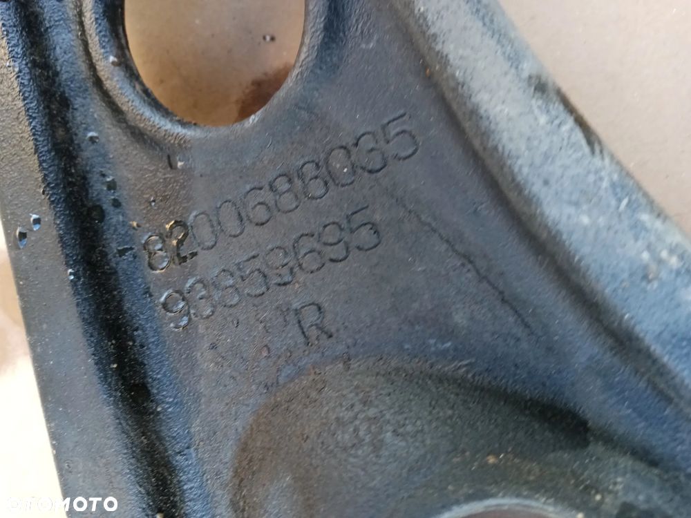 Wahacz prawy przód przedni prawy Opel Vivaro B Trafic III 8200688035 93859695 - 3