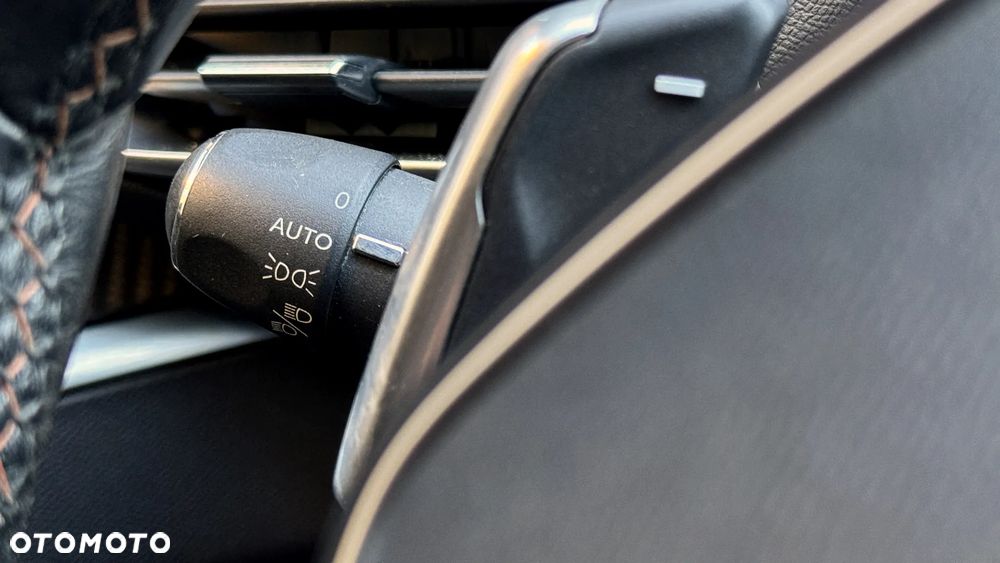 Peugeot 3008 BlueHDi 120 EAT6 Stop & Start Active - 27