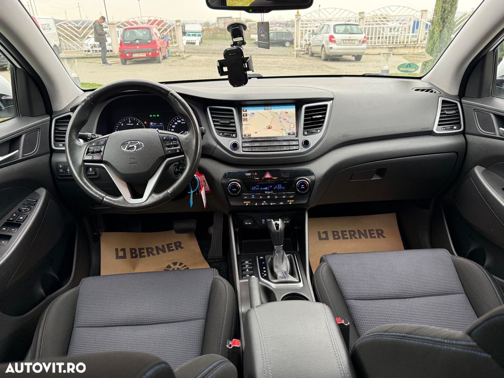 Hyundai Tucson 2.0 CRDI 4WD Automatik Premium - 3
