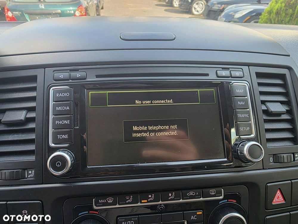 Volkswagen Multivan - 23