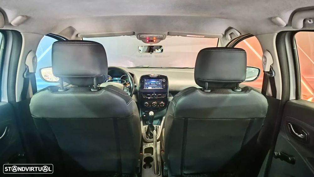 Renault Clio Break 1.5 dCi Dynamique S - 19