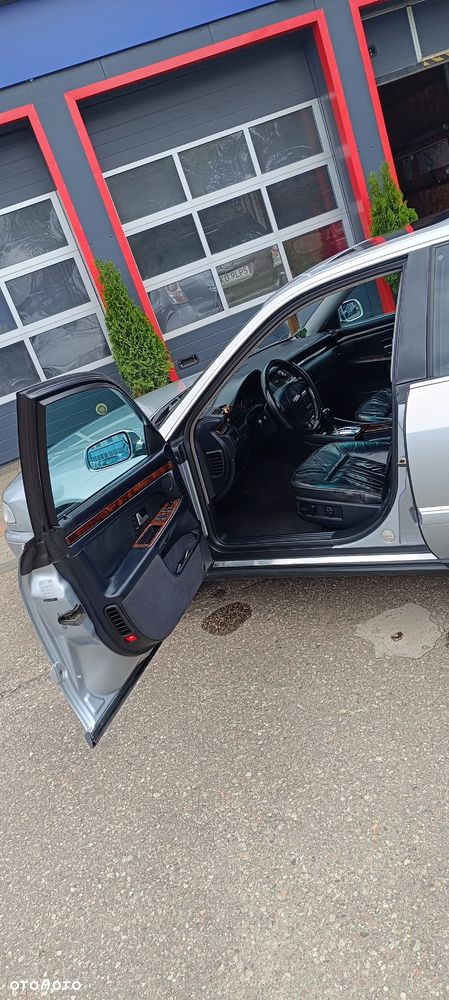 Audi A8 3.7 Quattro Tiptronic - 18
