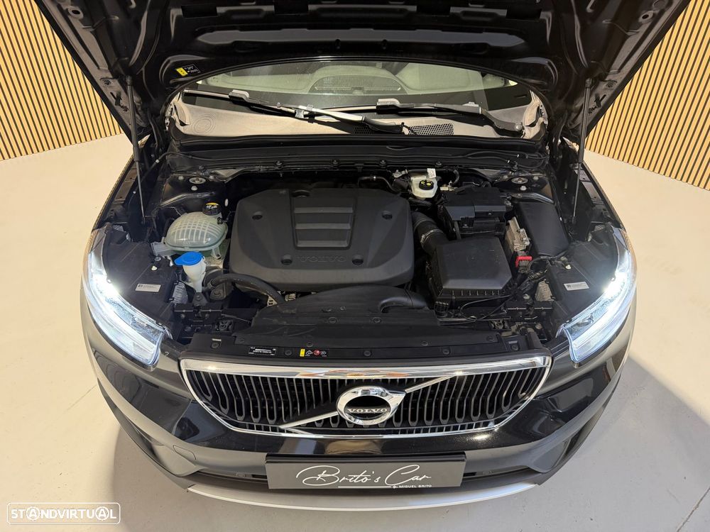 Volvo XC 40 T3 Geartronic Momentum Pro - 17