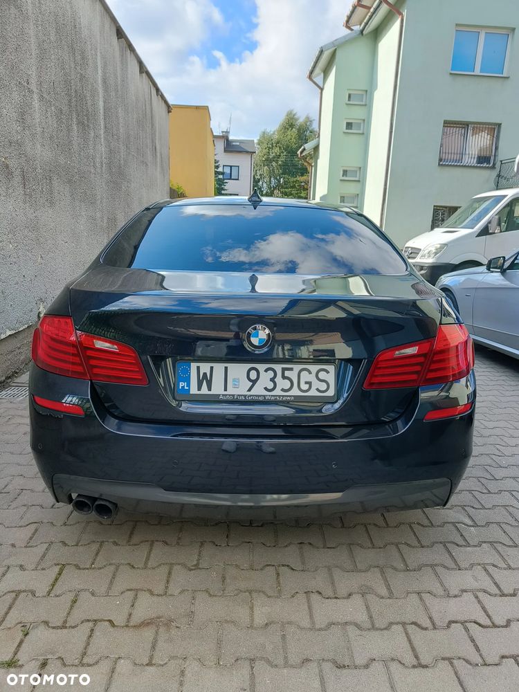 BMW Seria 5 530d xDrive - 7