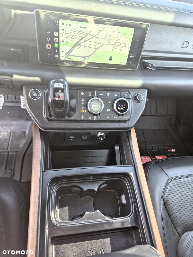Land Rover Defender 3.0 P400 mHEV X - 29