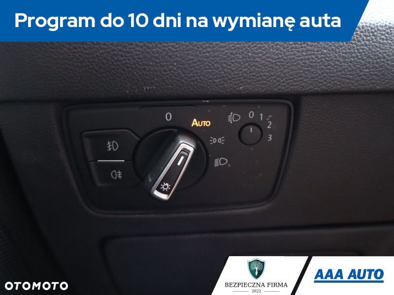 Volkswagen Passat - 19