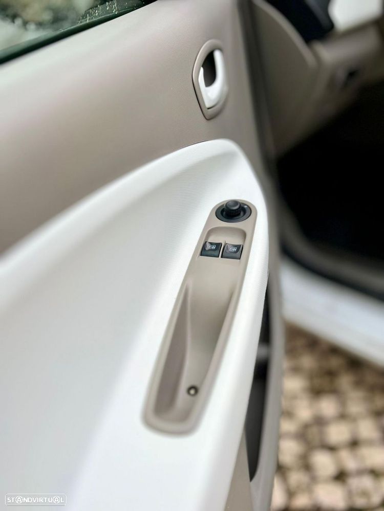 Renault Zoe - 10