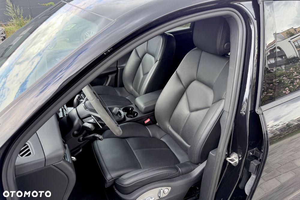 Porsche Macan Standard - 12