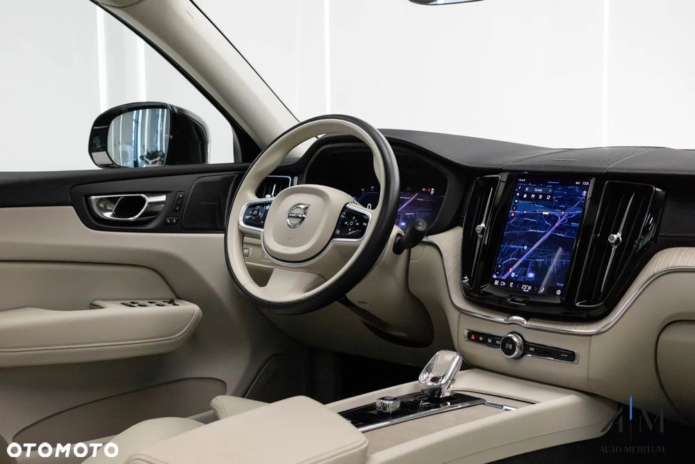 Volvo XC 60 B4 D AWD Plus Bright - 16