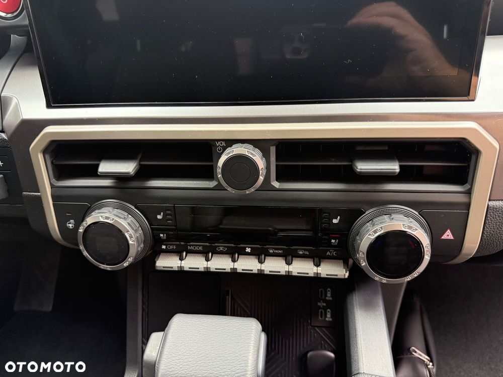 Toyota Tacoma - 20