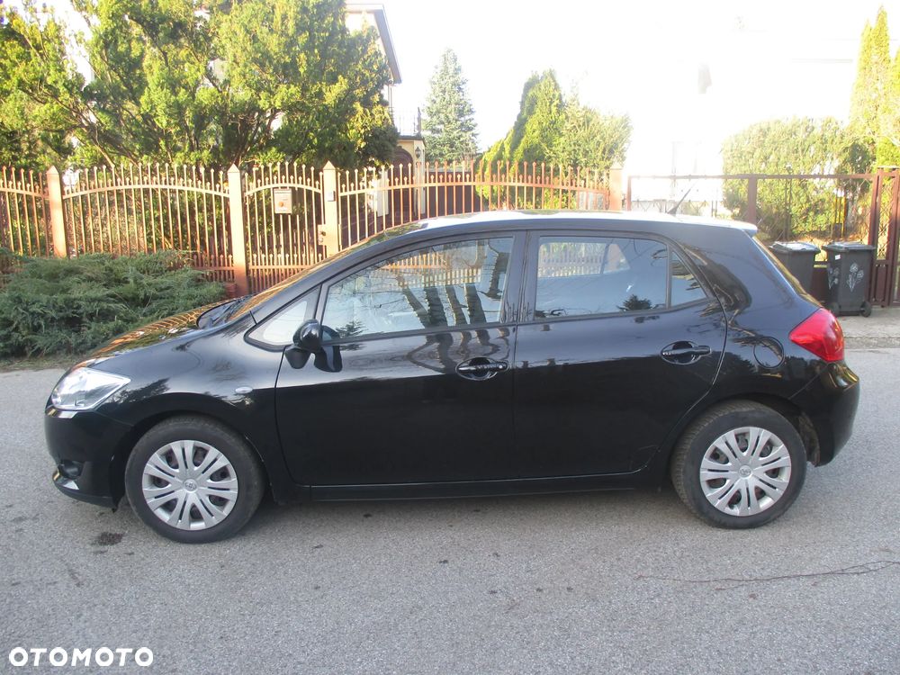 Toyota Auris 1.6 VVT-i Terra - 2