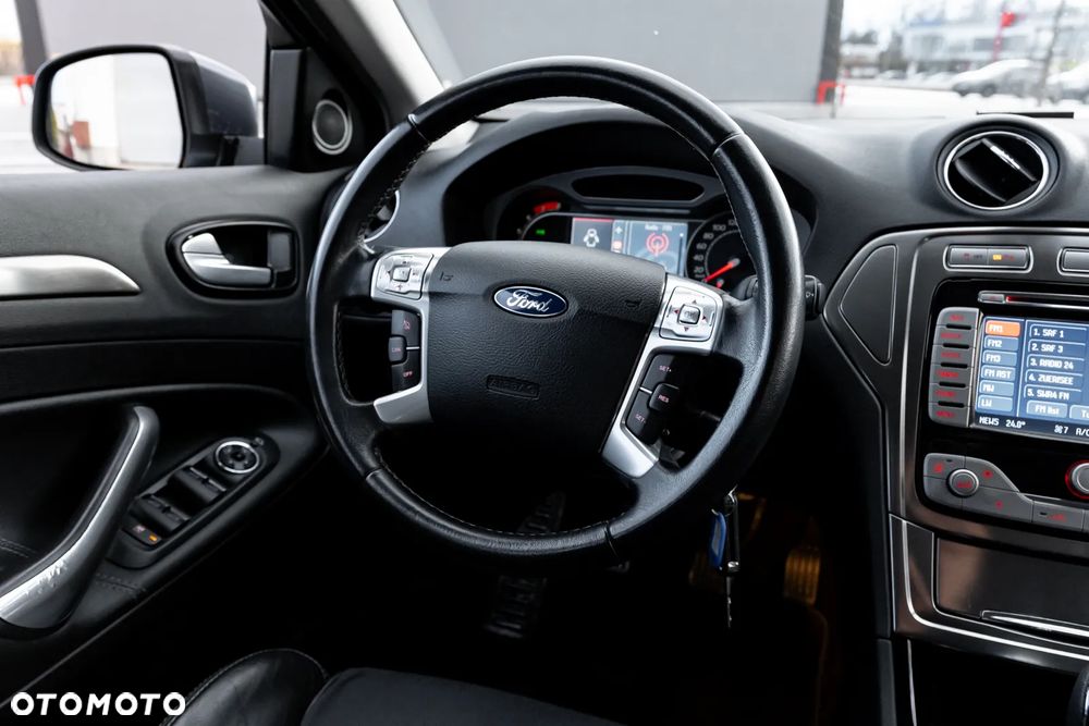 Ford Mondeo 2.5 Titanium X - 24