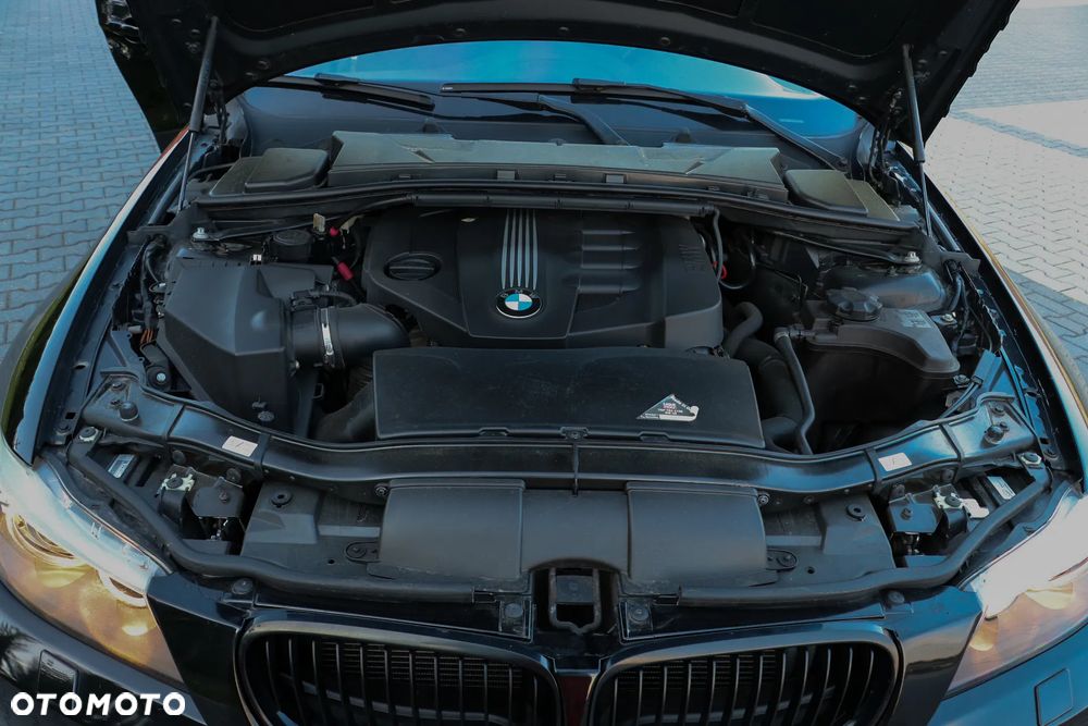 BMW Seria 3 318d - 30